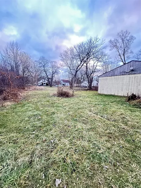 Exterior - 4816 Glenn Ave, Flint, MI 48505 photo 4 of 5