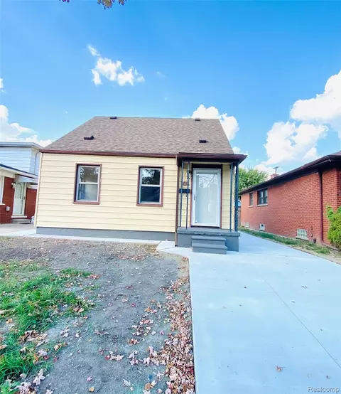734 Highland St, Wyandotte, MI 48192