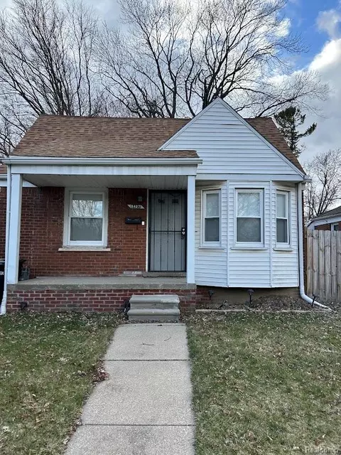 8427 Artesian St, Detroit, MI 48228