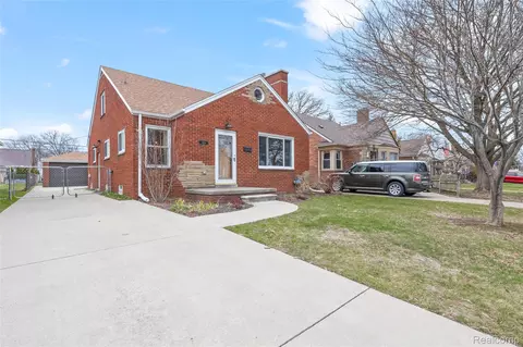 7828 Kolb Ave, Allen Park, MI 48101