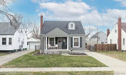 2156 Cambridge, Berkley, MI 48072