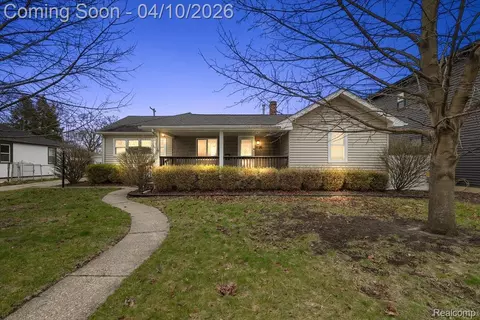 1920 E Saratoga St, Ferndale, MI 48220