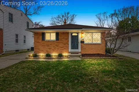 3343 Harvard Rd, Royal Oak, MI 48073