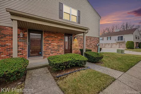 44566 N Bunker Hill Dr #100, Clinton Township, MI 48038