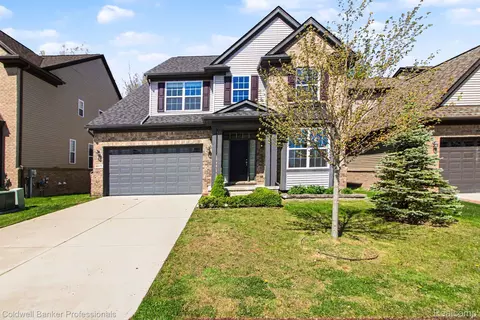 4817 W Stonegate Cir, Orion, MI 48359