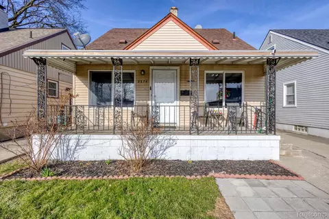 2374 Detroit Ave, Lincoln Park, MI 48146