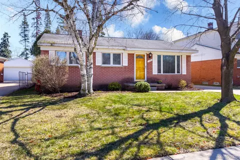 14760 Arcola St, Livonia, MI 48154