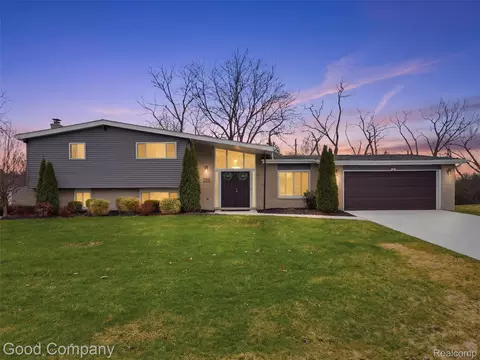 7371 Edinborough, West Bloomfield, MI 48322