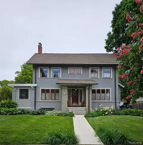 1235 Yorkshire Rd, Birmingham, MI 48009