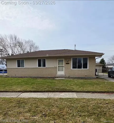18576 Matthew Dr, Clinton Township, MI 48035