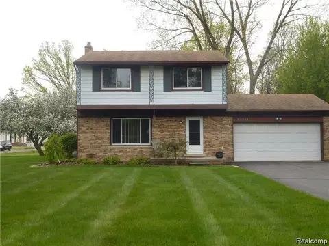 16931 Edwards Ave, Southfield, MI 48076