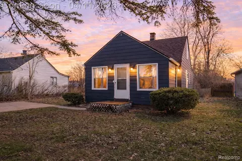 14415 Syracuse St, Taylor, MI 48180