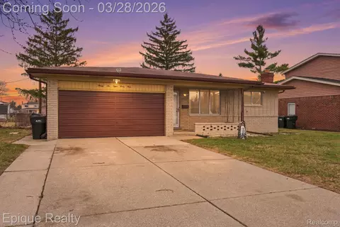36844 Kyro Ct, Sterling Heights, MI 48310