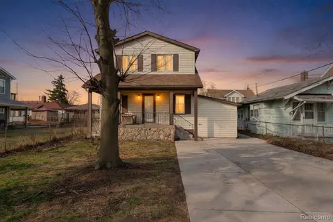22453 E 10 Mile Rd, Saint Clair Shores, MI 48080