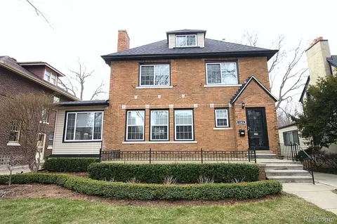 1383 Bishop Rd, Grosse Pointe Park, MI 48230