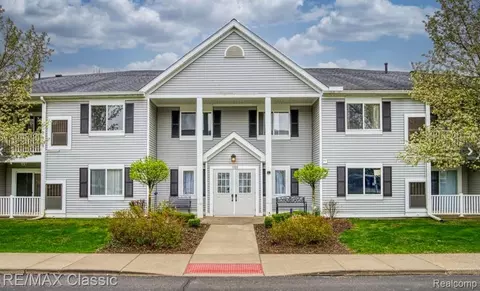 1155 S Lake Dr #57, Novi, MI 48377