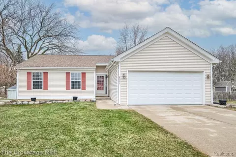 4391 Eagle Ln, Burton, MI 48519