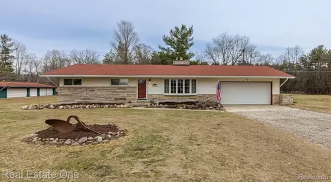 475 S Coats Rd, Oxford, MI 48371