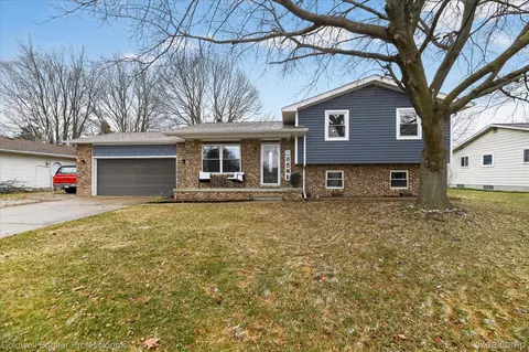 6163 King Arthur Dr, Mundy, MI 48473