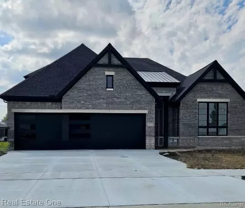 53721 Beck Ct, Macomb, MI 48042