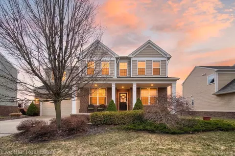 59163 Peters Barn Dr, Lyon, MI 48178