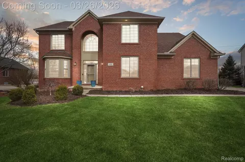 454 E Canford Park, Canton, MI 48187