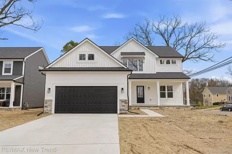 321 Dean St, Milford, MI 48381