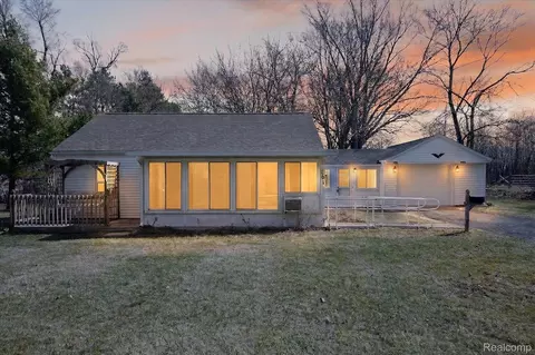 161 Bailey Dr, Raisin, MI 49221