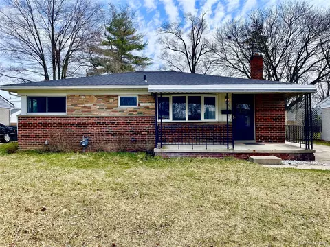 661 Nash Ave, Ypsilanti, MI 48198