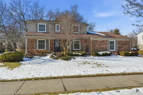 11335 Bellwood Dr, Plymouth, MI 48170