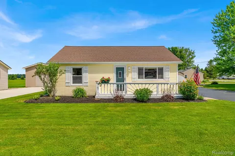 1020 Capac Rd, Berlin, MI 48002