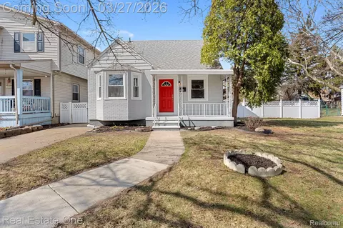 6778 Buckingham Ave, Allen Park, MI 48101