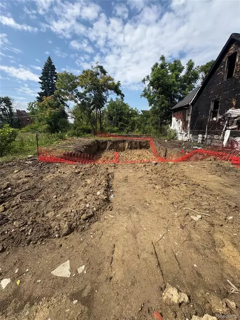 14445 Saratoga St, Detroit, MI 48205