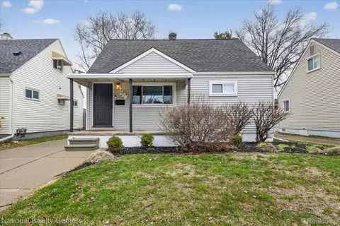 957 E Dallas Ave, Madison Heights, MI 48071