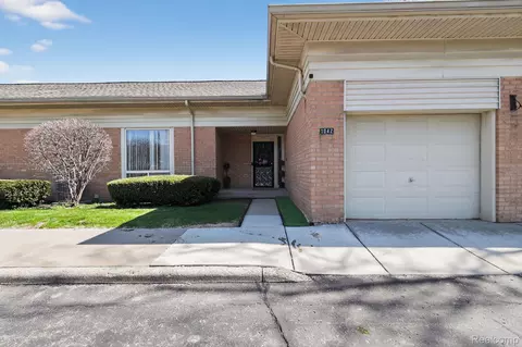 1042 Trevor Pl, Detroit, MI 48207