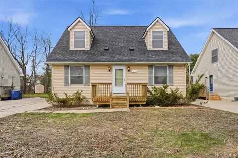 3136 Cherry Tree Ln, Ann Arbor, MI 48108