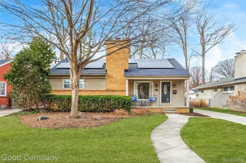 702 Orchard View Dr, Royal Oak, MI 48073