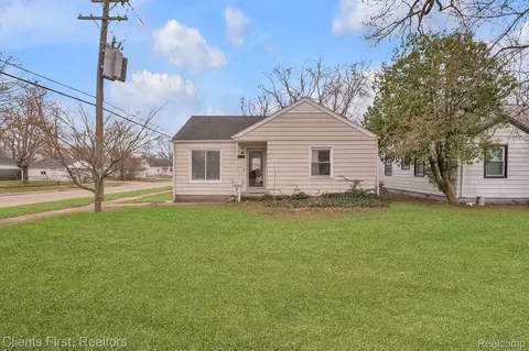 24301 Stanford St, Dearborn Heights, MI 48125