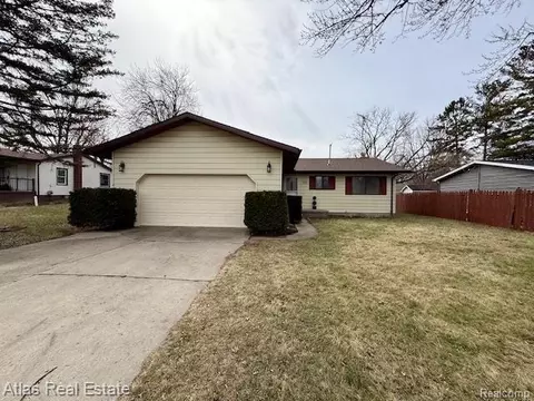 350 E Rising St, Davison, MI 48423