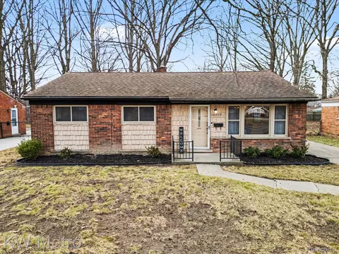 28055 Aberdeen St, Southfield, MI 48076