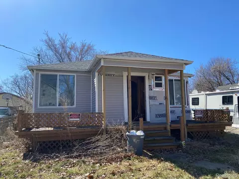 2428 Illinois Ave, Flint, MI 48506