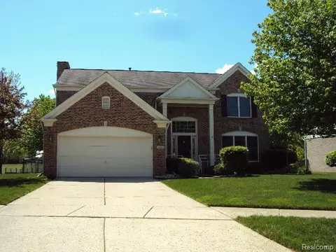 46785 Larchmont Dr, Canton, MI 48187
