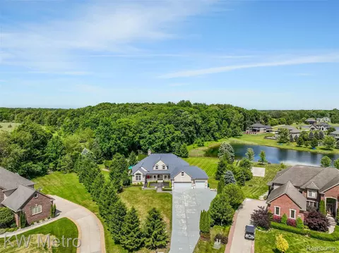 View/Area - 65884 Windrose Ct, Ray, MI 48096 photo 11 of 12