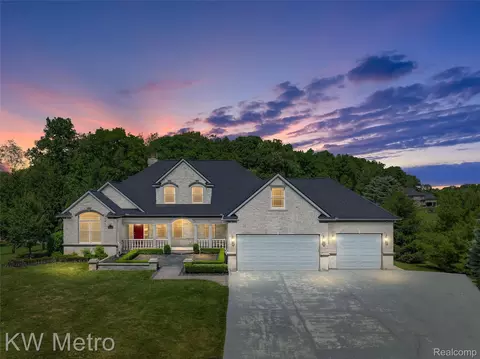 65884 Windrose Ct, Ray, MI 48096