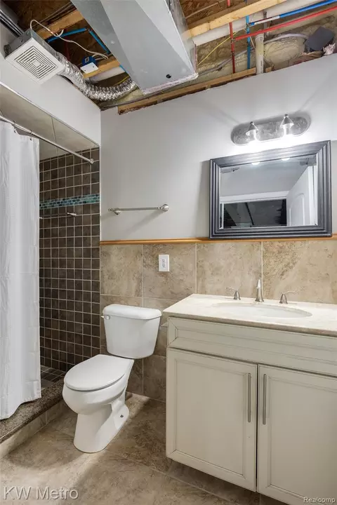 Bath - 65884 Windrose Ct, Ray, MI 48096 photo 12 of 12