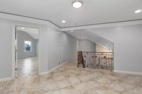 Entry Way - 65884 Windrose Ct, Ray, MI 48096 photo 5 of 5