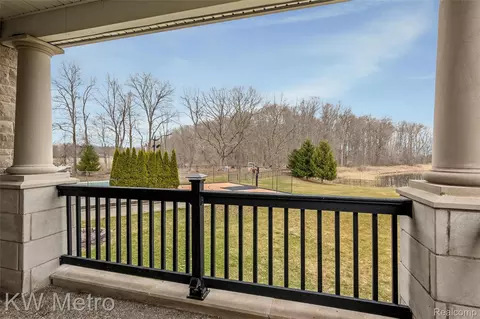 Exterior - 65884 Windrose Ct, Ray, MI 48096 photo 15 of 16