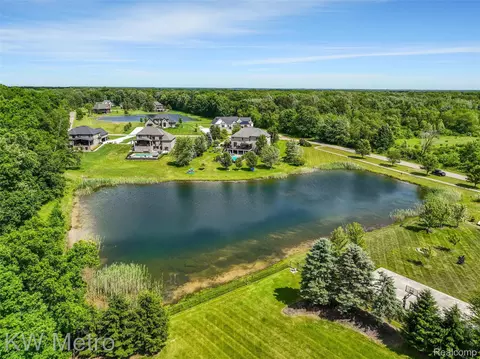 View/Area - 65884 Windrose Ct, Ray, MI 48096 photo 2 of 12