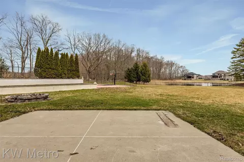 Exterior - 65884 Windrose Ct, Ray, MI 48096 photo 16 of 16