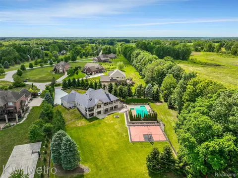 View/Area - 65884 Windrose Ct, Ray, MI 48096 photo 1 of 12